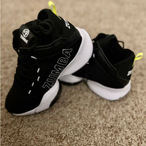 NWT Zumba Air Stomp Funk- Size 7.5